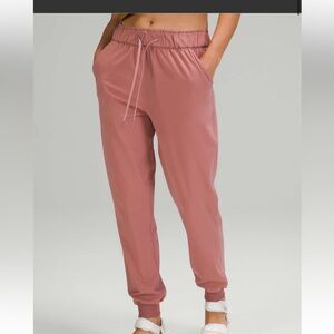 Lululemon Stretch High-Rise Jogger *Full Length
Spiced Chai